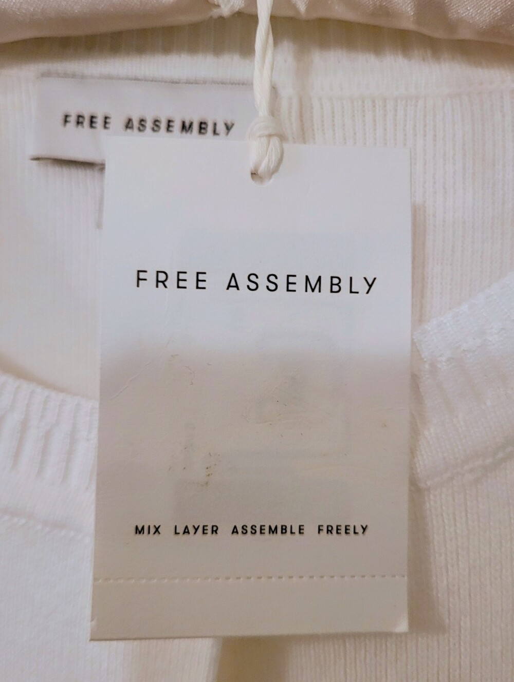 Free Assembly Sweater - Picture 7 of 10